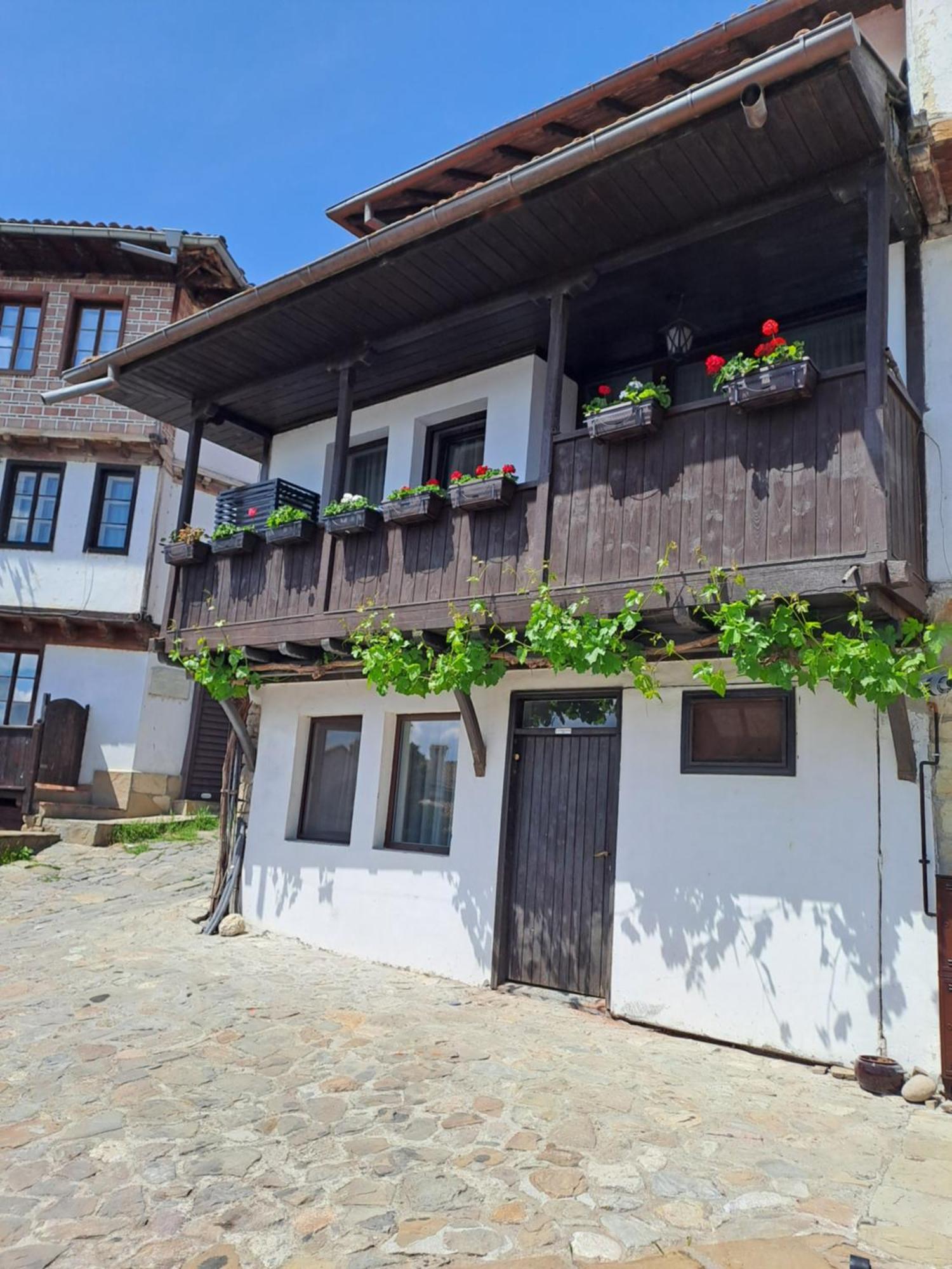Guest House Lazara Veliko Tarnovo Exterior photo